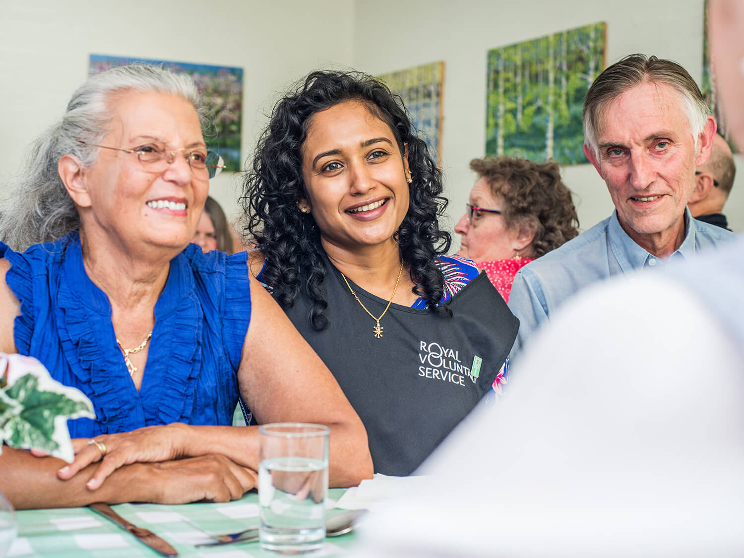 A volunteer at a Royal Voluntary Service lunch club